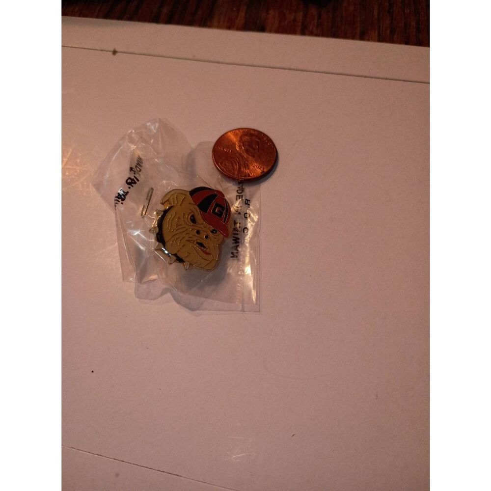 New Vintage University Georgia Bulldogs Bulldog Head Enamel Pin Hat Lapel NCAA